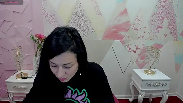 Snapshot of Salma_meg2 chatting on 11-18-25, 09:36 Salma meg2 online show from 11-18-25, 09:36