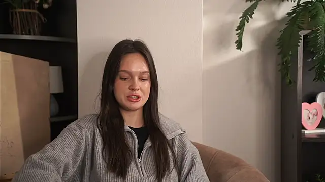 Snapshot of CoreneMollicone chatting on 11-20-25, 10:26 CoreneMollicone online show from 11-20-25, 10:26