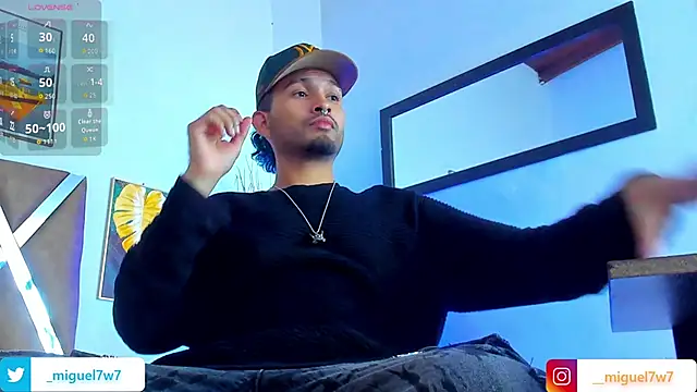 Snapshot of __Miguel7w7 chatting on 12-18-25, 07:31 Miguel7w7 online show from 12-18-25, 07:31