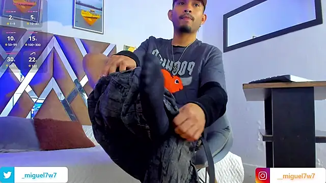 Snapshot of __Miguel7w7 chatting on 01-10-26, 07:15 Miguel7w7 online show from 01-10-26, 07:15