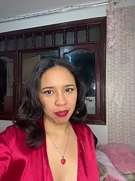 Snapshot of Esmerald_1111 chatting on 12-19-25, 11:17 Esmerald 1111 online show from 12-19-25, 11:17