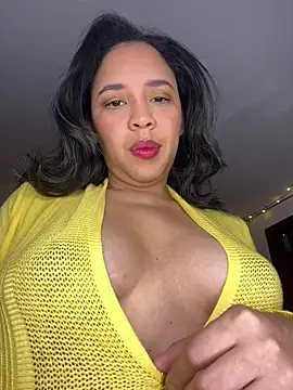 Snapshot of Esmerald_1111 chatting on 01-13-26, 10:09 Esmerald 1111 online show from 01-13-26, 10:09