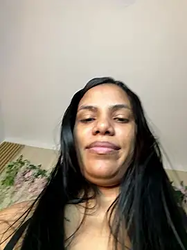 Snapshot of ArielleMillerr- chatting on 01-08-26, 05:48 ArielleMillerr- online show from 01-08-26, 05:48