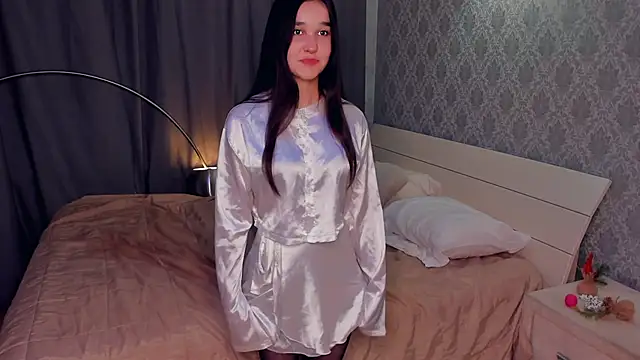 MeliaMelchiori online show from 12-16-25, 10:26