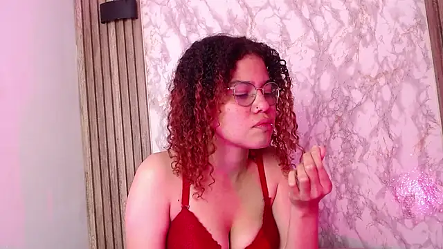 Annie Chers online show from 11-18-25, 04:17