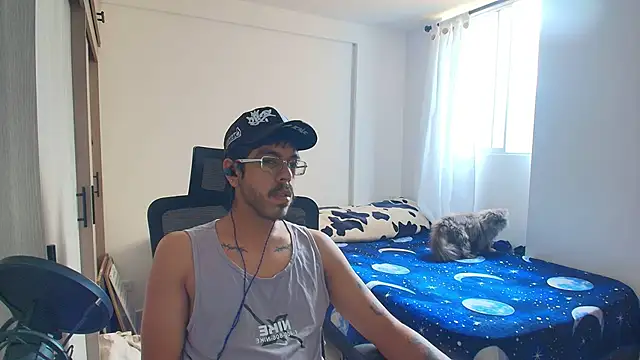 Snapshot of naitt_ chatting on 11-23-25, 12:49 naitt online show from 11-23-25, 12:49