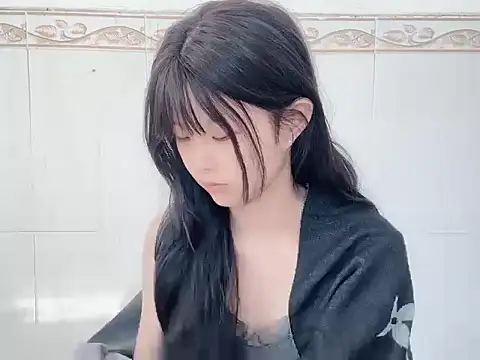 Snapshot of bunny-- chatting on 11-26-25, 04:02 bunny-- online show from 11-26-25, 04:02