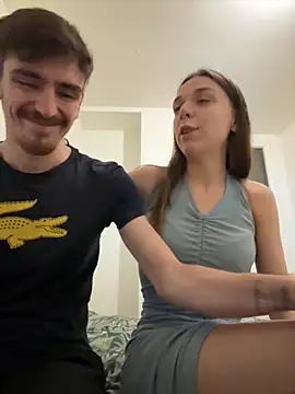 Snapshot of DuoDesir1 chatting on 11-25-25, 08:42 DuoDesir1 online show from 11-25-25, 08:42