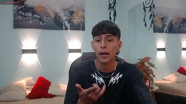 Snapshot of DraxBlade09 chatting on 02-03-26, 01:05 DraxBlade09 online show from 02-03-26, 01:05