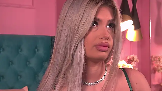 LorrySkye online show from 01-08-26, 04:59