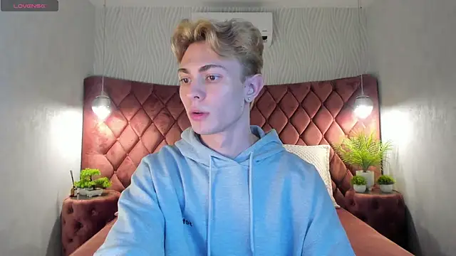 Even Vrot online show from 12-21-25, 01:18