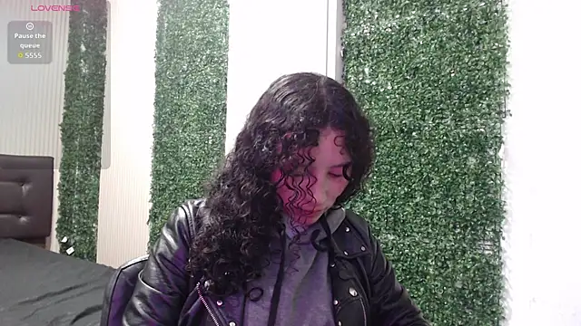 Snapshot of pettymoon1 chatting on 11-27-25, 11:34 pettymoon1 online show from 11-27-25, 11:34