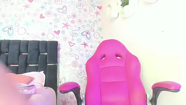 ISA RIVAS online show from 12-14-25, 12:32