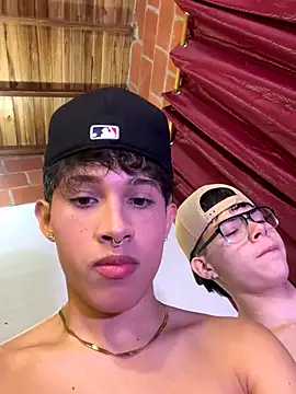 Snapshot of Handsome_boys69 chatting on 11-25-25, 02:55 Handsome boys69 online show from 11-25-25, 02:55