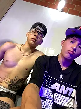 Snapshot of Handsome_boys69 chatting on 12-05-25, 03:48 Handsome boys69 online show from 12-05-25, 03:48