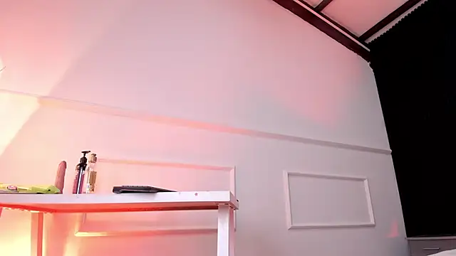 Snapshot of Sienarosewood chatting on 02-06-26, 03:44 Sienarosewood online show from 02-06-26, 03:44