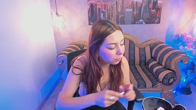 Isabela clk online show from 12-20-25, 06:59