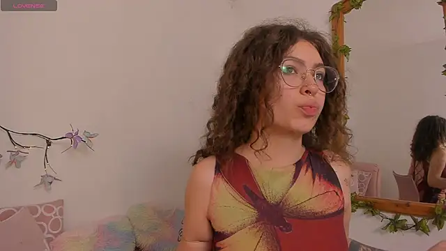 Snapshot of MarieTaylor_ chatting on 02-19-26, 06:04 MarieTaylor online show from 02-19-26, 06:04