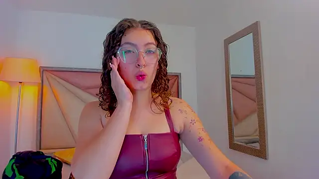 Snapshot of MarieTaylor_ chatting on 02-28-26, 05:58 MarieTaylor online show from 02-28-26, 05:58