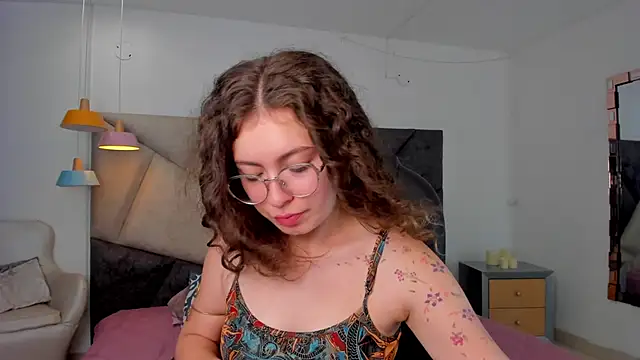 Snapshot of MarieTaylor_ chatting on 03-02-26, 06:04 MarieTaylor online show from 03-02-26, 06:04