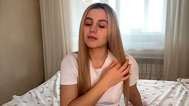 LuciaShadwell online show from 11-21-25, 04:44