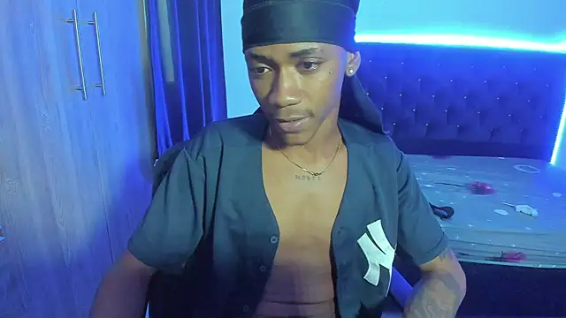 Snapshot of iteban_boy chatting on 11-20-25, 01:33 iteban boy online show from 11-20-25, 01:33