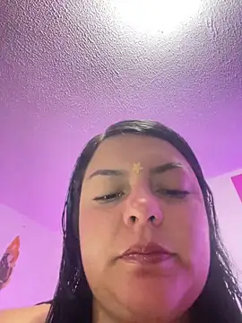 Snapshot of catbunnymmm chatting on 02-13-26, 12:17 catbunnymmm online show from 02-13-26, 12:17