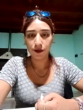 Snapshot of cata_bronw chatting on 01-15-26, 04:50 cata bronw online show from 01-15-26, 04:50