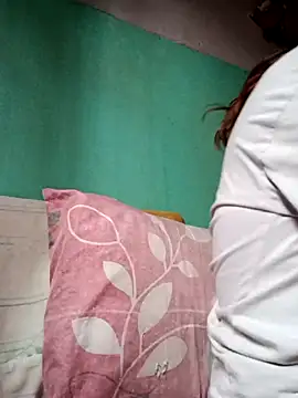 Snapshot of cata_bronw chatting on 02-20-26, 02:06 cata bronw online show from 02-20-26, 02:06