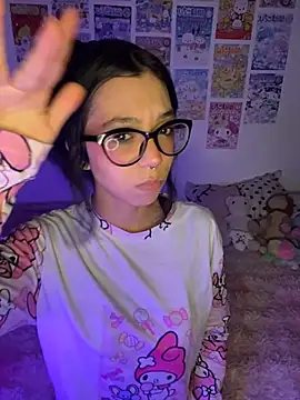 Snapshot of Valen-Foxx1 chatting on 11-29-25, 06:05 Valen-Foxx1 online show from 11-29-25, 06:05