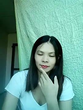 quynhquynh  online show from 11-23-25, 06:24