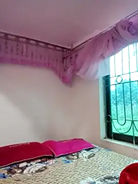 quynhquynh  online show from 02-21-26, 02:34