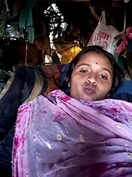 Hot erion online show from 11-28-25, 05:32