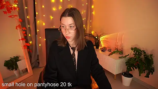 AnnetteLane online show from 11-20-25, 05:51