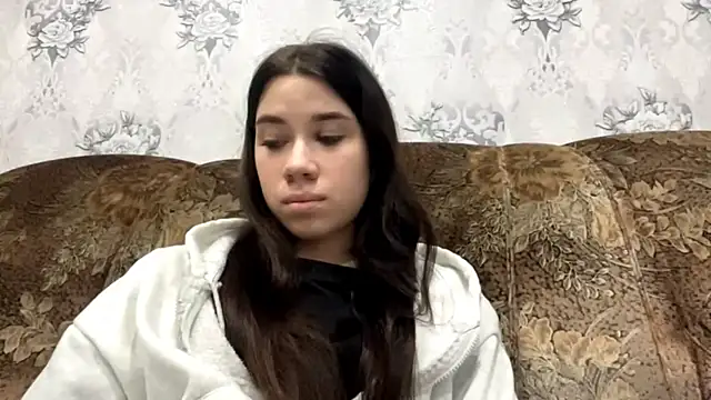 Snapshot of DebbiGoodknight chatting on 12-01-25, 09:58 DebbiGoodknight online show from 12-01-25, 09:58