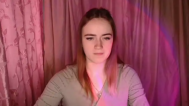 Snapshot of Illa_May chatting on 12-14-25, 12:21 Illa May online show from 12-14-25, 12:21