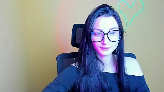 Stella XO online show from 11-24-25, 06:35