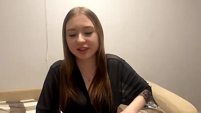 Snapshot of DivaRay chatting on 11-28-25, 10:07 DivaRay online show from 11-28-25, 10:07