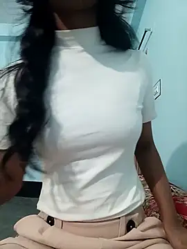 Snapshot of Purnima_18 chatting on 12-04-25, 04:59 Purnima 18 online show from 12-04-25, 04:59