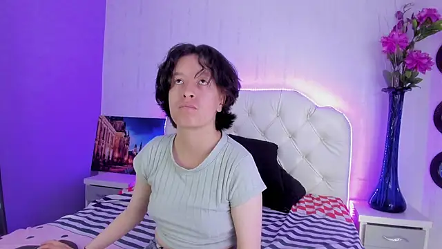 Snapshot of CoralAndOcean_ chatting on 11-27-25, 12:29 CoralAndOcean online show from 11-27-25, 12:29