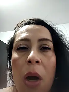 danielita1414 online show from 12-01-25, 02:11