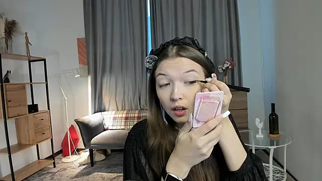 SalliePrutt online show from 12-18-25, 07:25