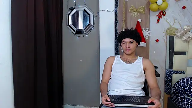 sweett love  online show from 12-19-25, 04:19