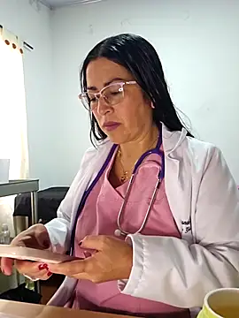 Snapshot of JustSamantha_ chatting on 11-28-25, 12:52 JustSamantha online show from 11-28-25, 12:52