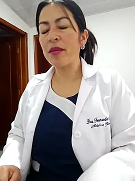 JustSamantha  online show from 12-21-25, 11:39