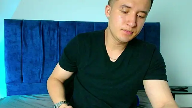 Ethan-Connor online show from 11-29-25, 08:56