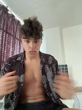 Snapshot of RossStrom chatting on 01-14-26, 05:07 RossStrom online show from 01-14-26, 05:07