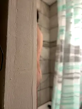 strippingmale1 online show from 12-17-25, 01:44