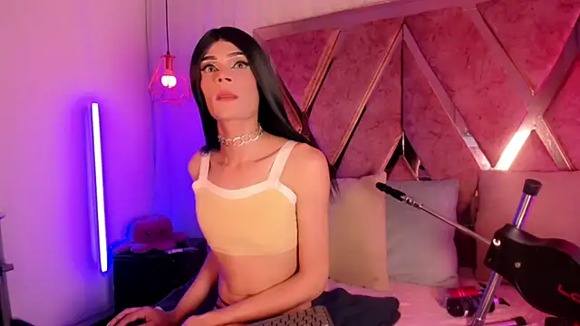 atenea taylor  online show from 12-22-25, 10:07