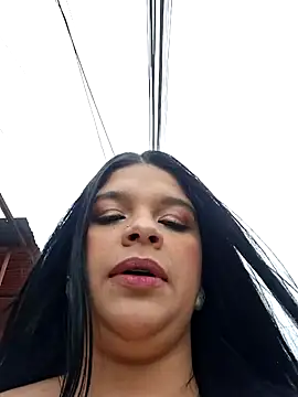 Snapshot of Layla-daring chatting on 11-27-25, 06:21 Layla-daring online show from 11-27-25, 06:21